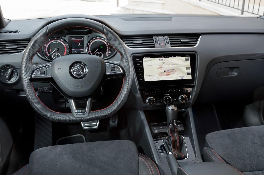 Торпедо Skoda Octavia RS 245 Combi 2017 года  (WW) (фото 32 из 38)